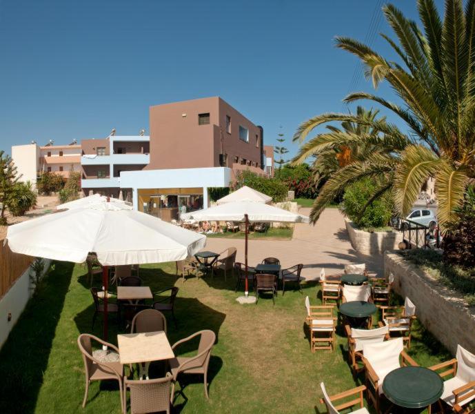Stella-Katrin Hotel Platanes  Buitenkant foto
