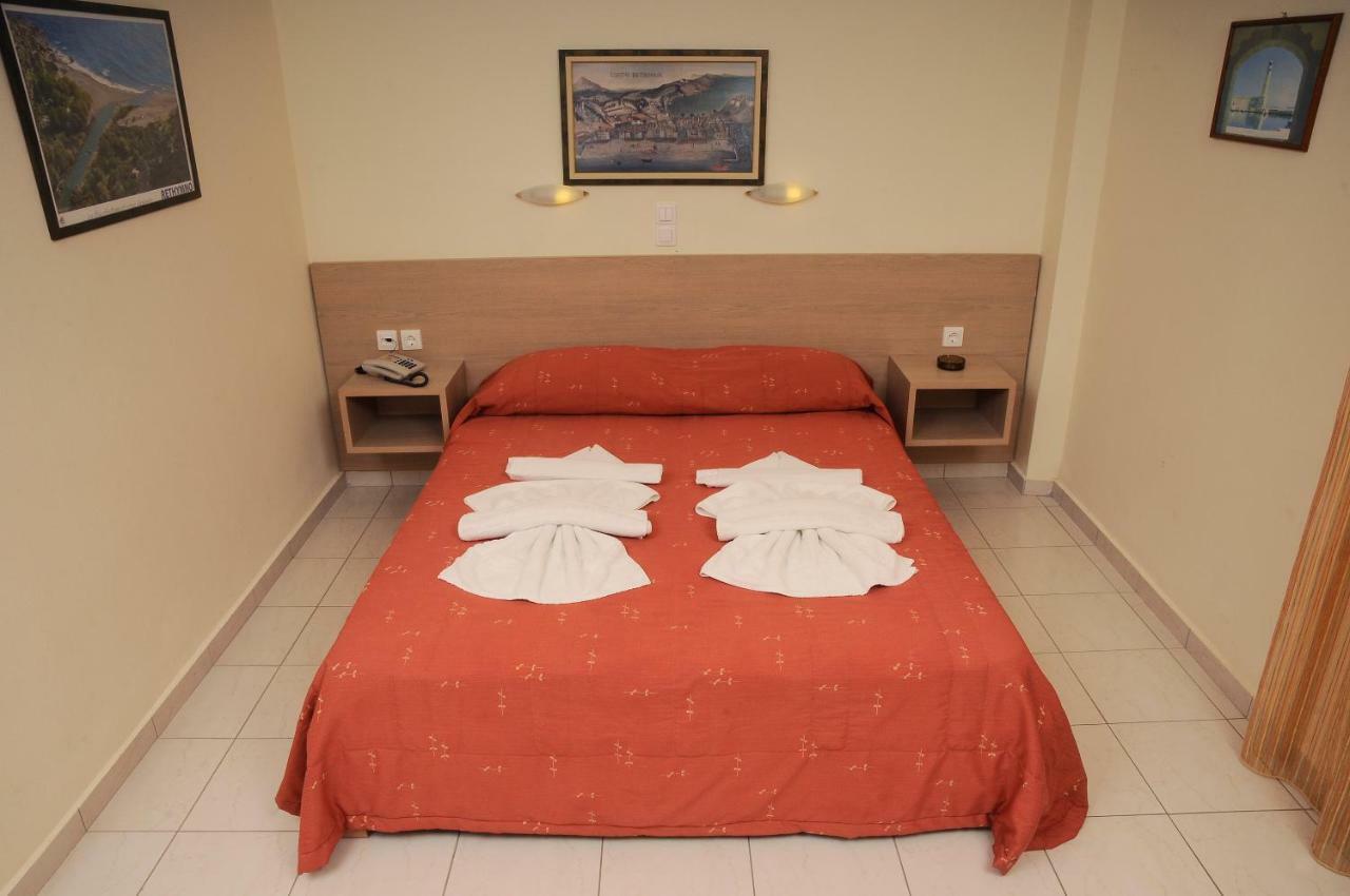 Stella-Katrin Hotel Platanes  Buitenkant foto